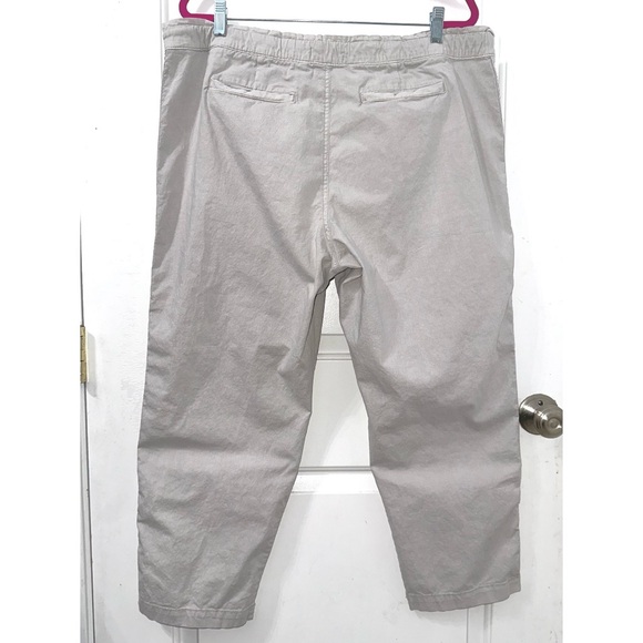 Sonoma Goods For Life Light Beige Paperbag Waist Capri Pants - Picture 2 of 4